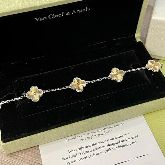 [Charm Aries Jewelry]CLOVER 5 MOTIFS CHRISTMAS LIMITED EDITION BRACELET