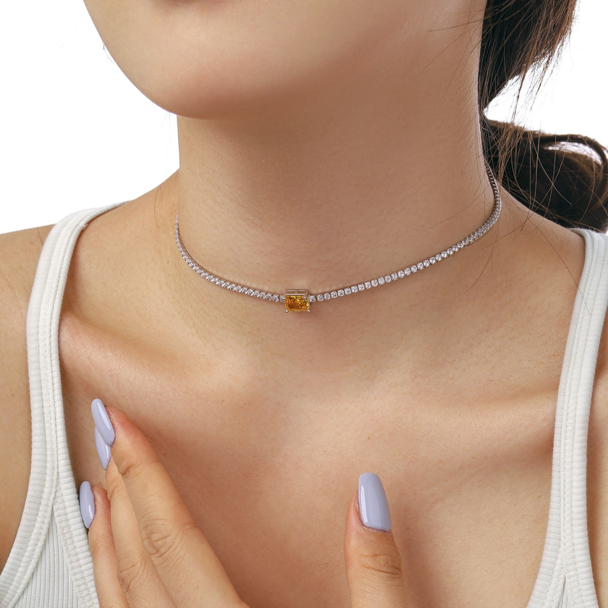 [Charm Aries Jewelry]2.0 carat Ornate Emerald Cut Necklace