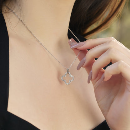 [Charm Aries Jewelry]Four-Leaf Clover Hollow Design Exquisite Necklace