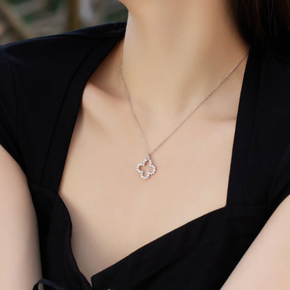 [Charm Aries Jewelry]Four-Leaf Clover Hollow Design Exquisite Necklace