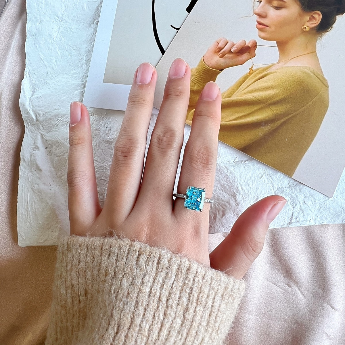 [Charm Aries Jewelry]4.0 Carat Luxurious Engagement Ring