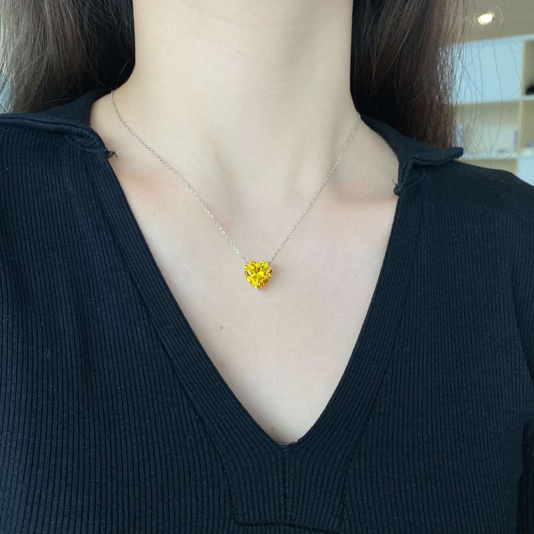 [Charm Aries Jewelry]6.0 carat Radiant Heart Shape Necklace