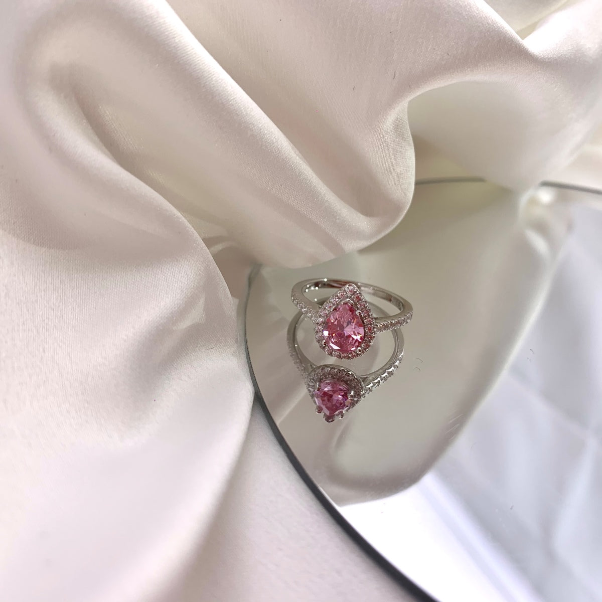 [Charm Aries Jewelry]1.0 Carat Luxurious Resplendent Water Drop Shape Wedding Ring