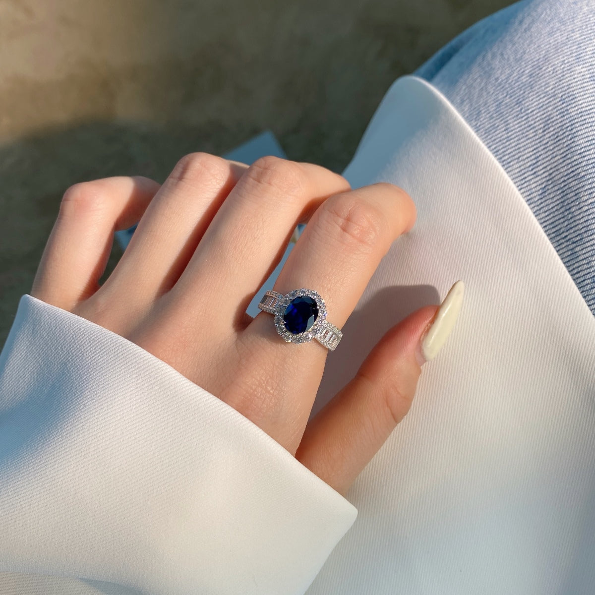 [Charm Aries Jewelry]1.5 Carat Dazzling Charming Oval Cut Banquet Ring
