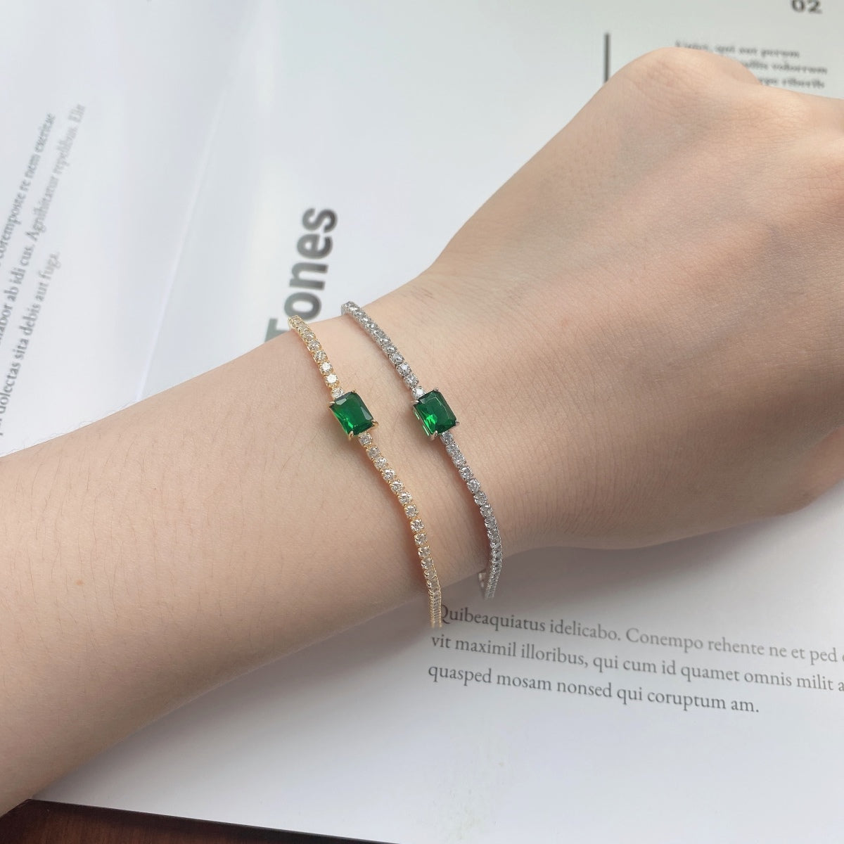 [Charm Aries Jewelry]1.0 Carat Unique Emerald Cut Banquet Bracelet