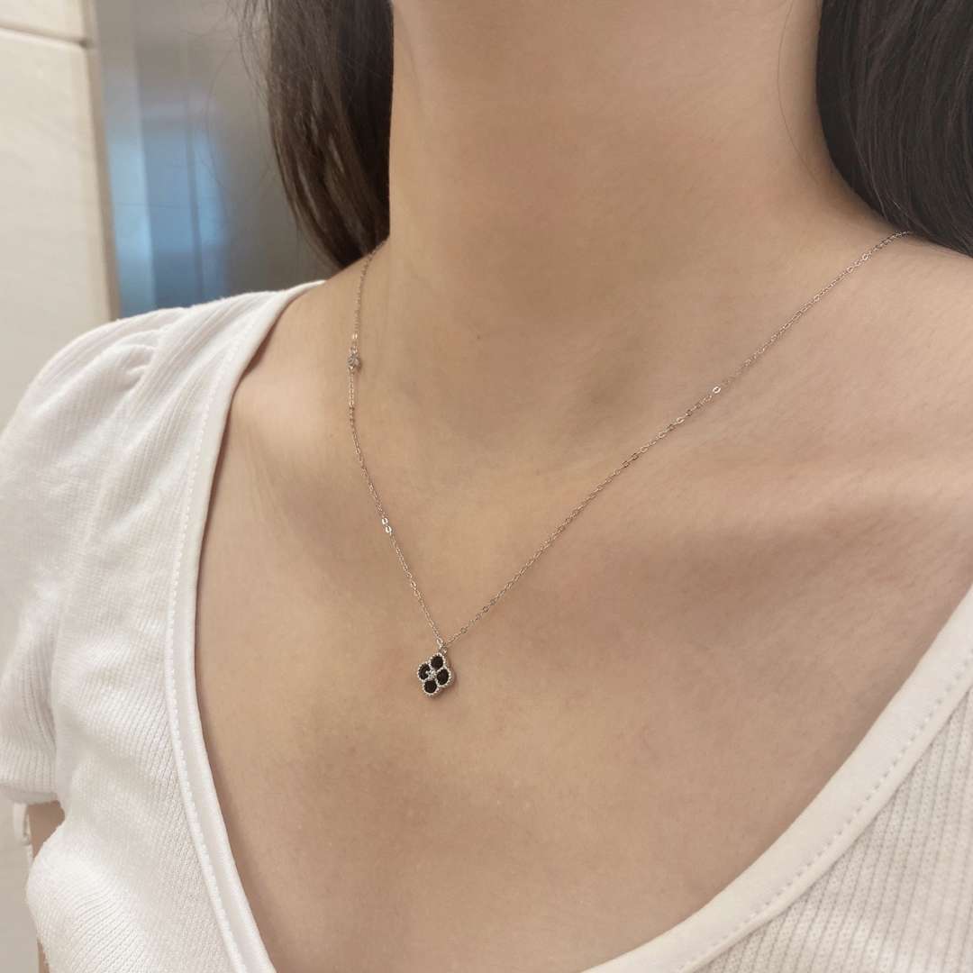 [Charm Aries Jewelry]Delicate Flower Shape Necklace