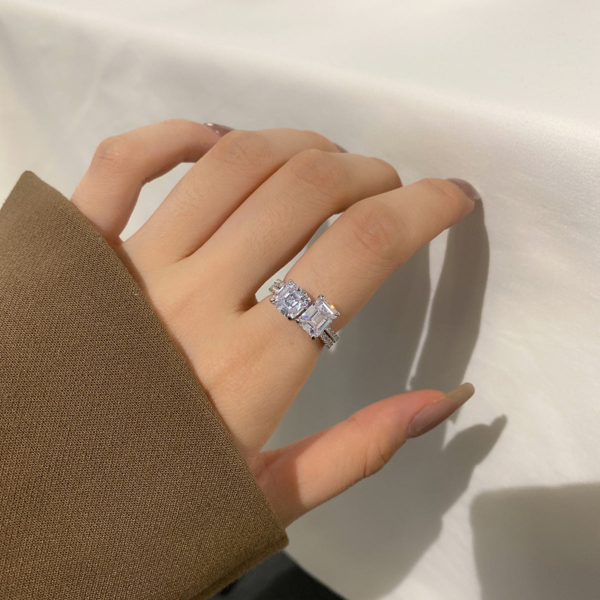 [Charm Aries Jewelry]2.0 Carat Scintillating Ornate Radiant Cut Party Ring