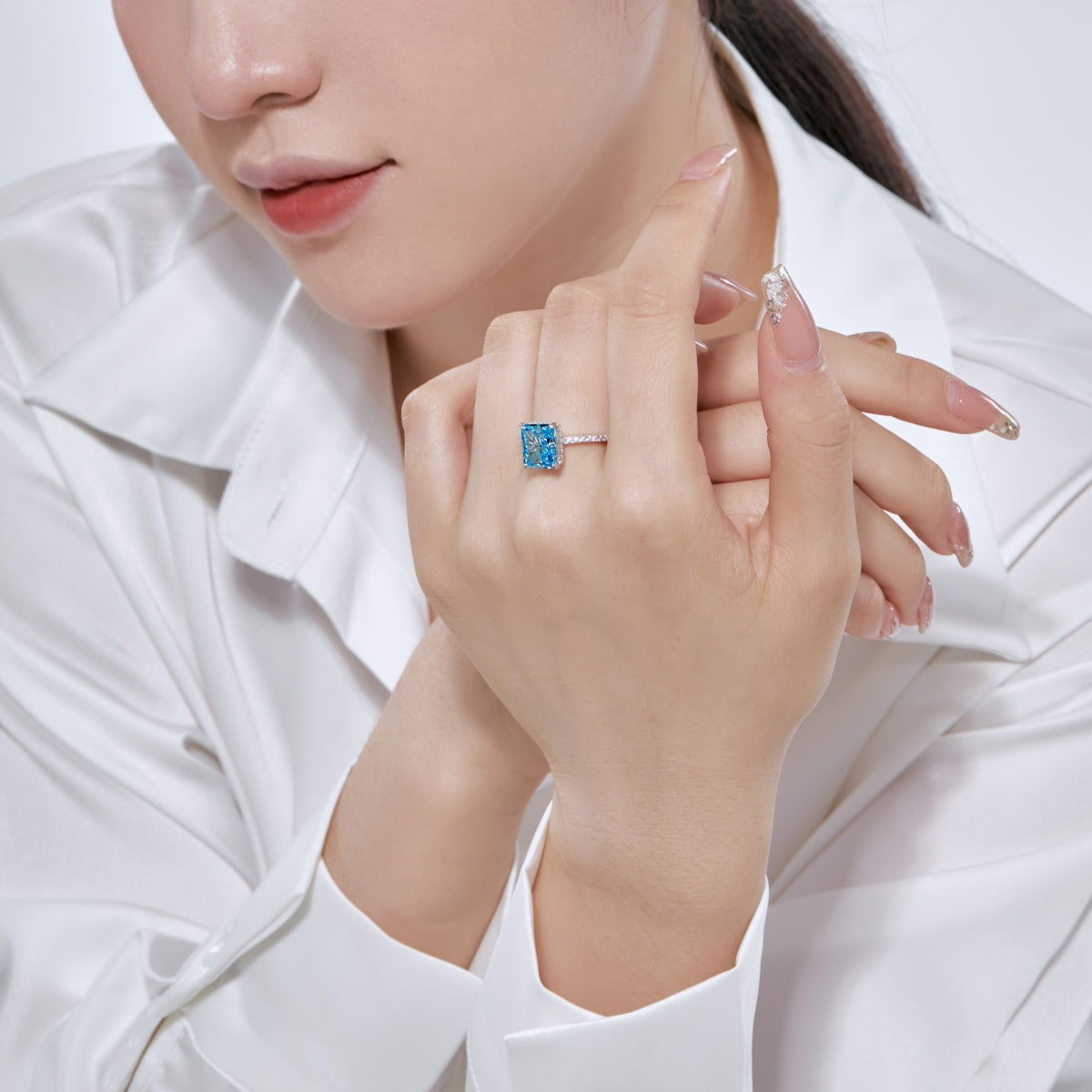 [Charm Aries Jewelry]4.0 Carat Luxurious Engagement Ring