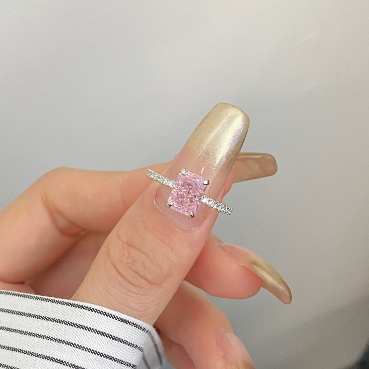 [Charm Aries Jewelry]2.0 Carat Dazzling Sparkling Radiant Cut Party Ring