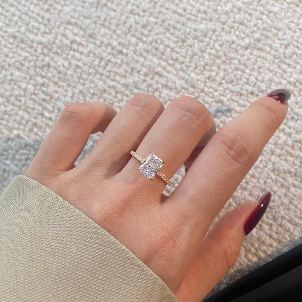 [Charm Aries Jewelry]2.0 Carat Dazzling Sparkling Radiant Cut Party Ring