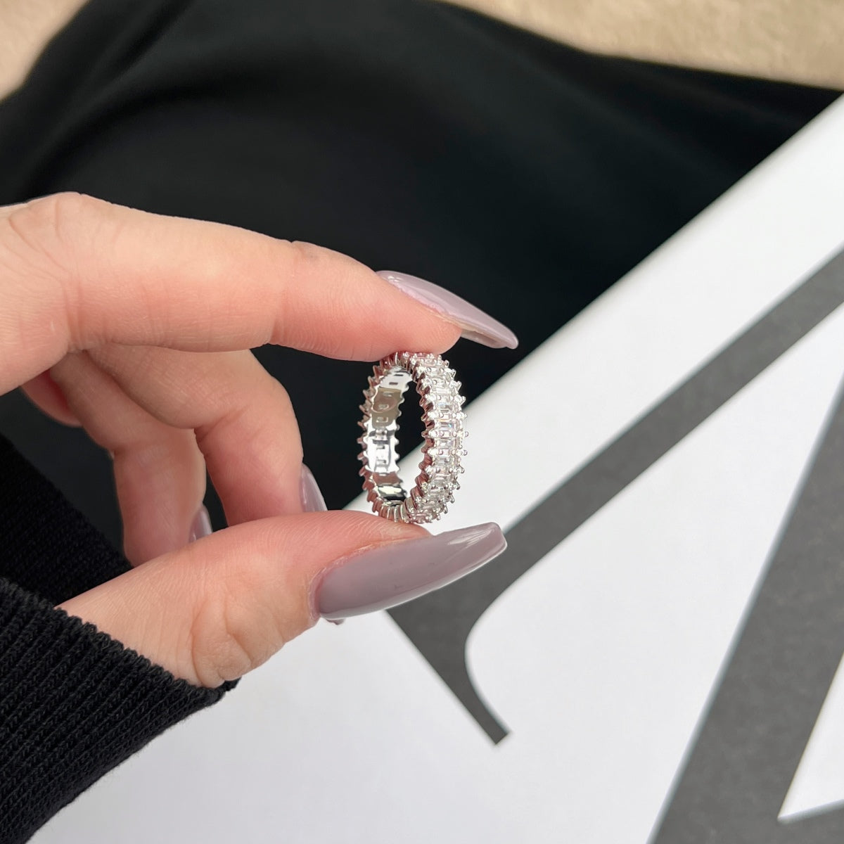 [Charm Aries Jewelry]Splashy Ornate Emerald Cut Cocktail Ring