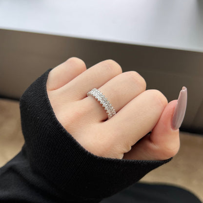 [Charm Aries Jewelry]Splashy Ornate Emerald Cut Cocktail Ring