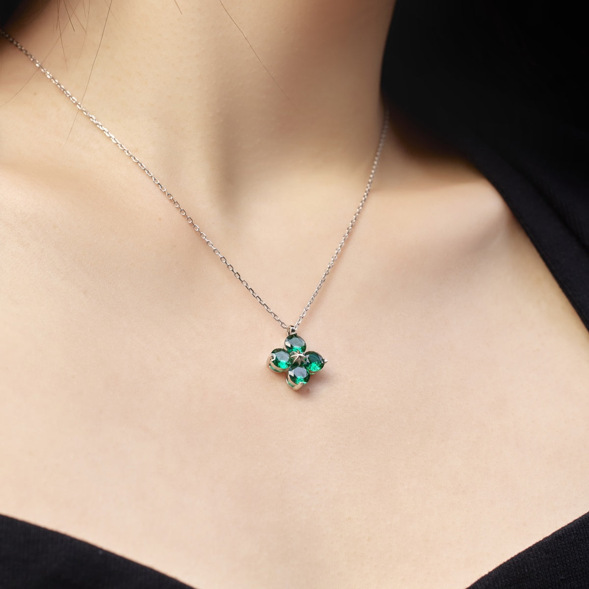 [Charm Aries Jewelry]Four-Leaf Clover And Eight-Pointed Star Necklace