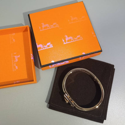 [Charm Aries Jewelry]H GREY BRACELET