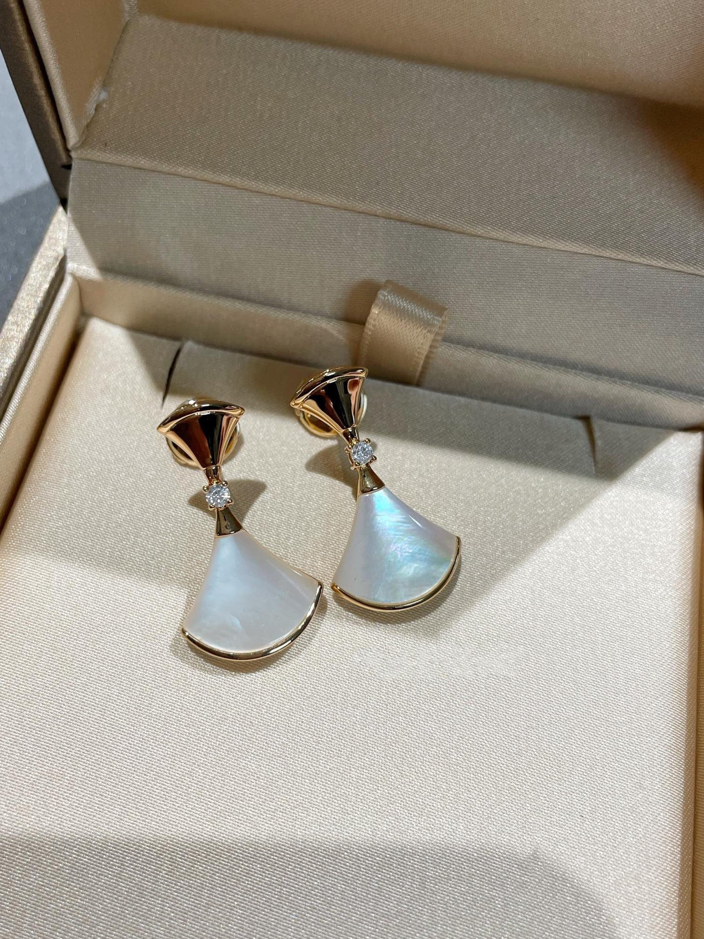 [Charm Aries Jewelry]DREAM MOP 1 DIAMOND EARRINGS