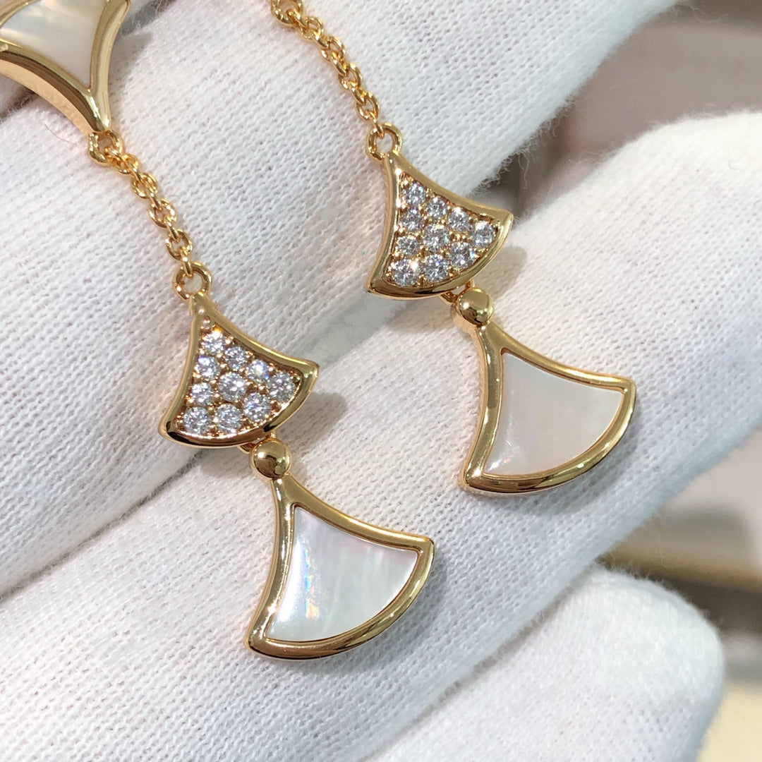 [Charm Aries Jewelry]DREAM EARRINGS 3 MOTIFS DIAMOND MOP PINK GOLD