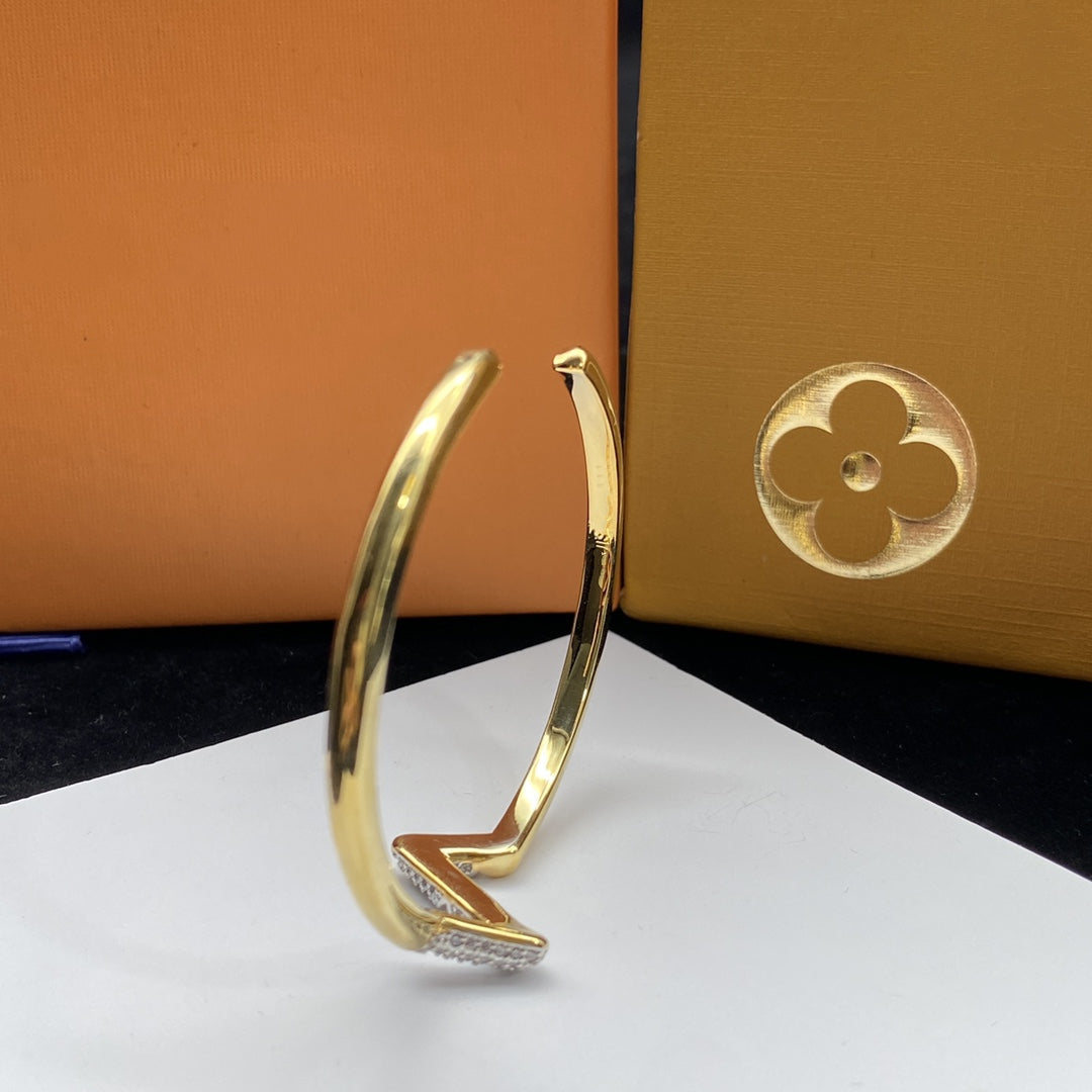 [Charm Aries Jewelry]VOLTE UPSITE DOWN DIAMOND GOLD OPEN BRACELET
