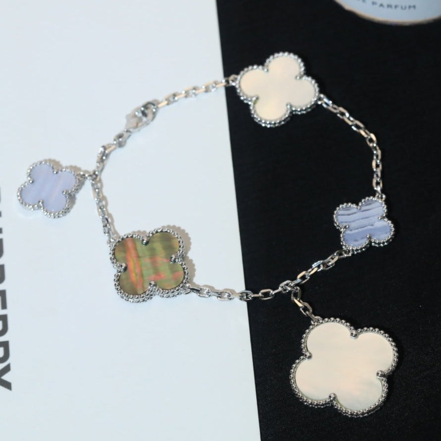 [Charm Aries Jewelry]CLOVER BRACELET 5 MOTIFS MOP CHALCEDONY SILVER