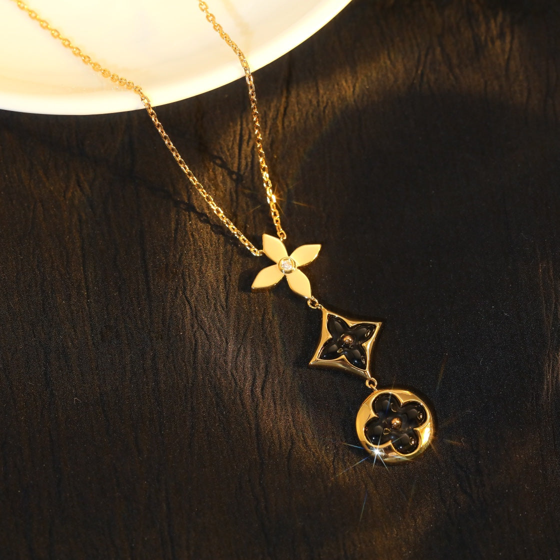 [Charm Aries Jewelry]STAR AND SUN ONYX PINK GOLD NECKLACE