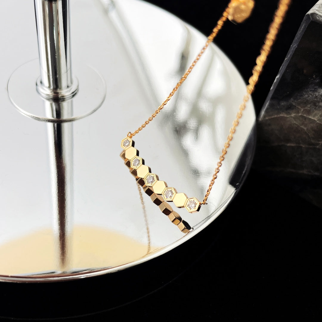 [Charm Aries Jewelry]BEE MY LOVE DIAMOND NECKLACE