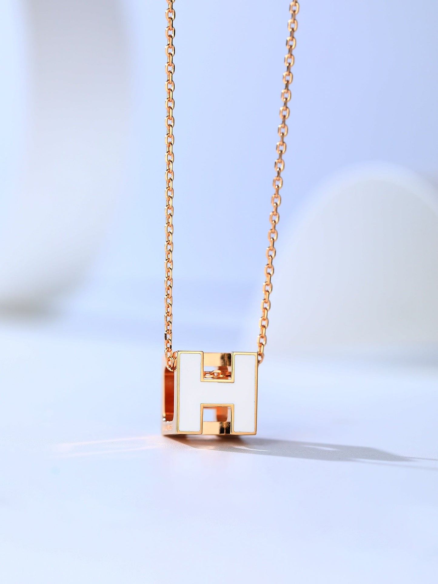 [Charm Aries Jewelry]H CAGE PINK GOLD NECKLACE