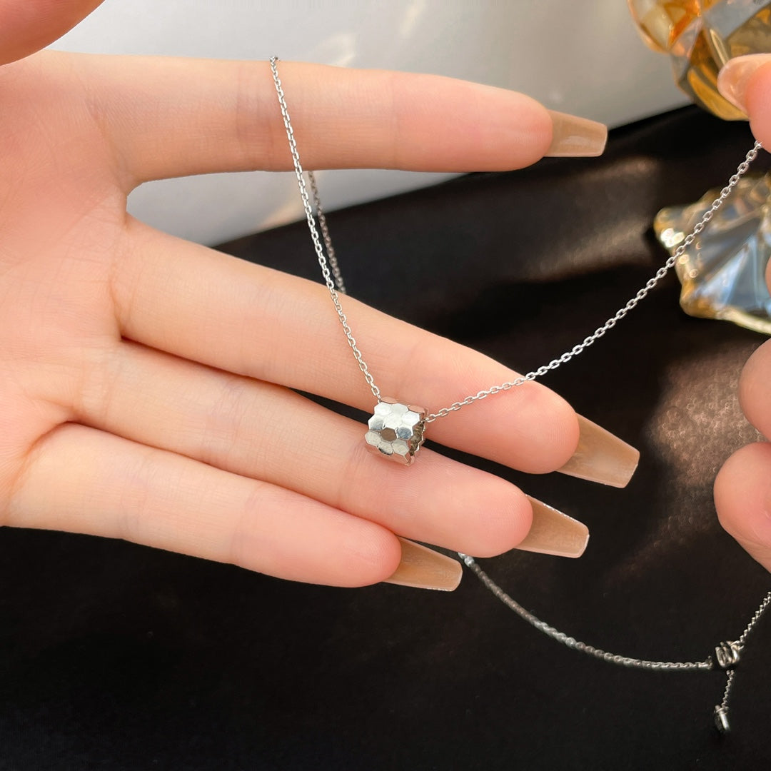 [Charm Aries Jewelry]BEE MINI NECKLACE