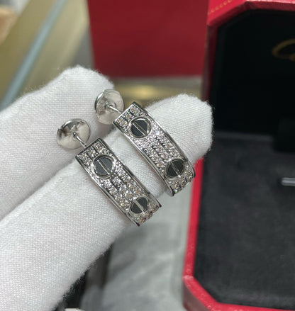 [Charm Aries Jewelry]LOVE CERAMIC DIAMOND PAVED SILVER EARRINGS