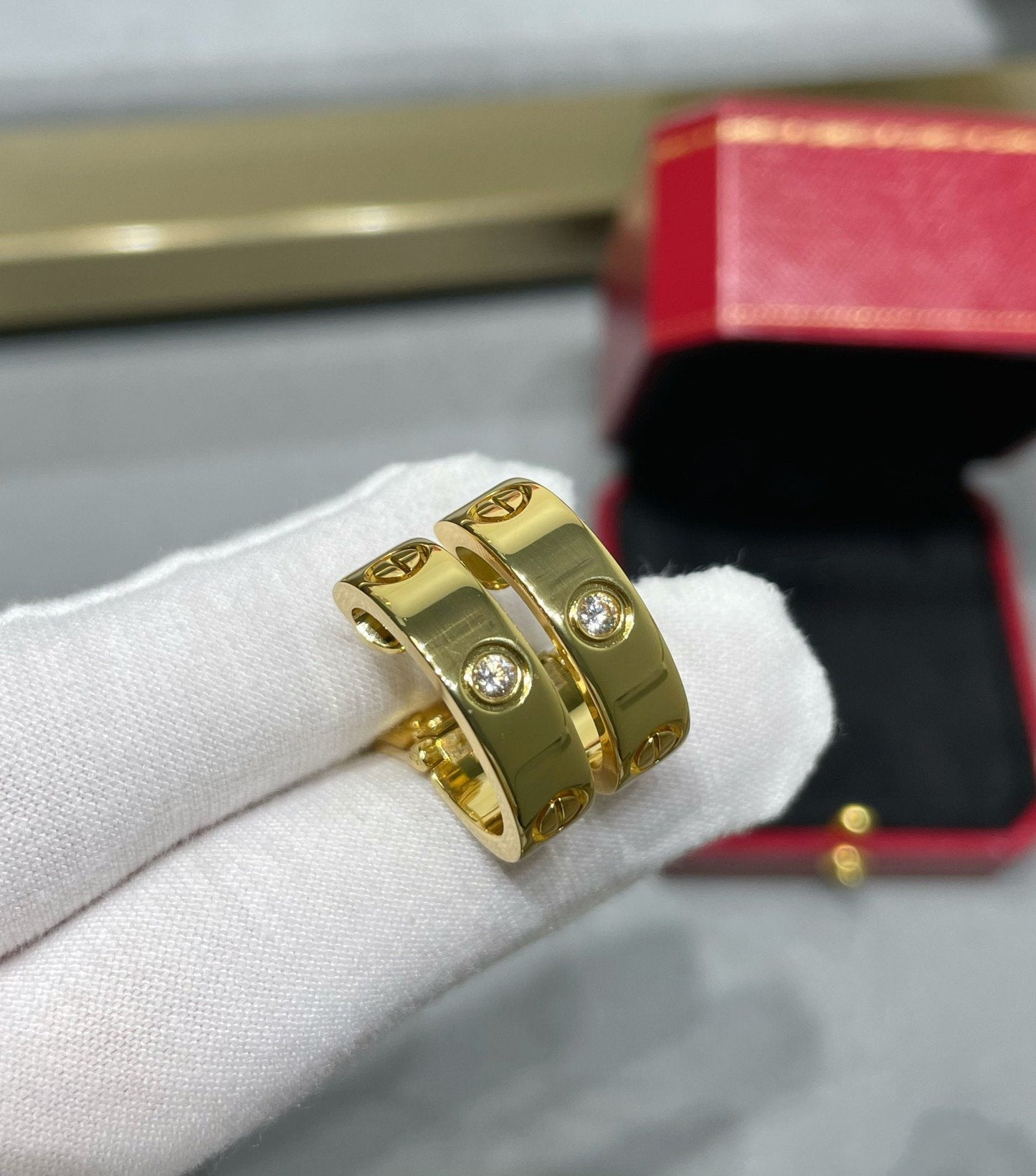 [Charm Aries Jewelry]LOVE 5.5MM 1 DIAMOND EARRINGS