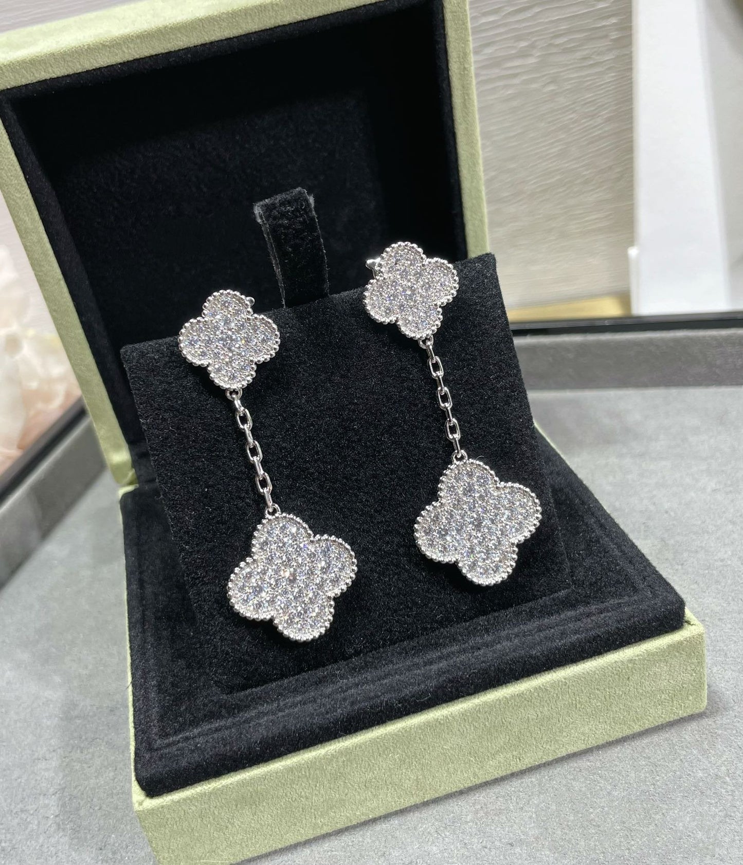 [Charm Aries Jewelry]CLOVER 2 MOTIFS DIAMOND PAVED SILVER EARRINGS