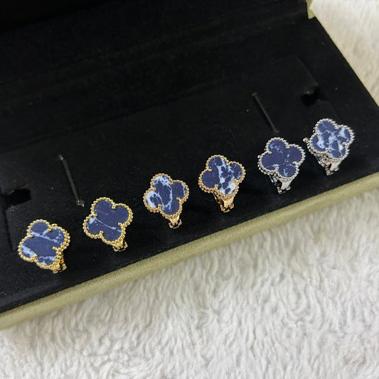 [Charm Aries Jewelry]CLOVER PIETERSITE MEDIUM STUD EARRINGS