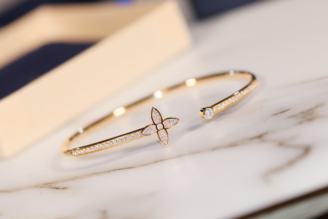[Charm Aries Jewelry]IDYLLE GOLD OPEN BRACELET DIAMOND PAVED