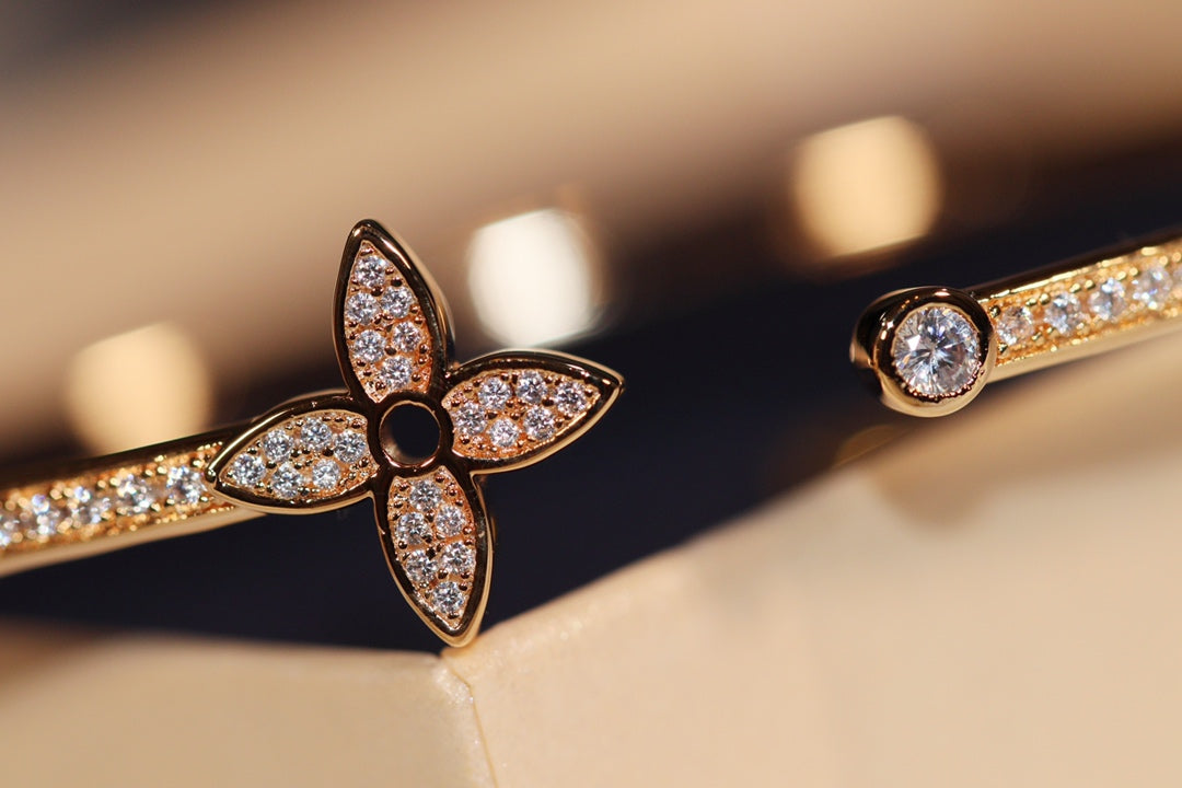 [Charm Aries Jewelry]IDYLLE GOLD OPEN BRACELET DIAMOND PAVED