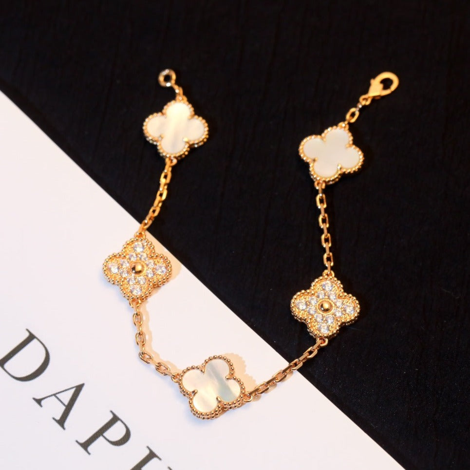[Charm Aries Jewelry]CLOVER BRACELET 5 MOTIF WHITE MOP DIAMOND