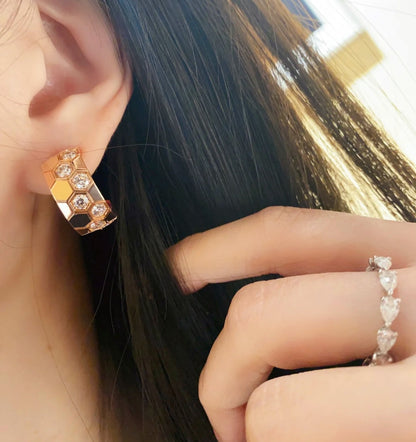 [Charm Aries Jewelry]BEE LOVE DIAMOND HOOP EARRINGS