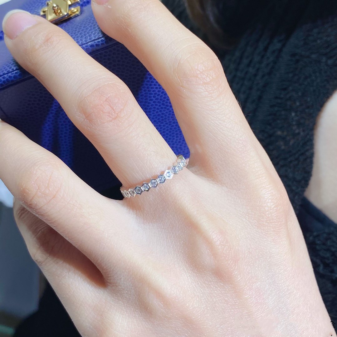 [Charm Aries Jewelry]BEE LOVE DIAMOND PAVED SMALL RING