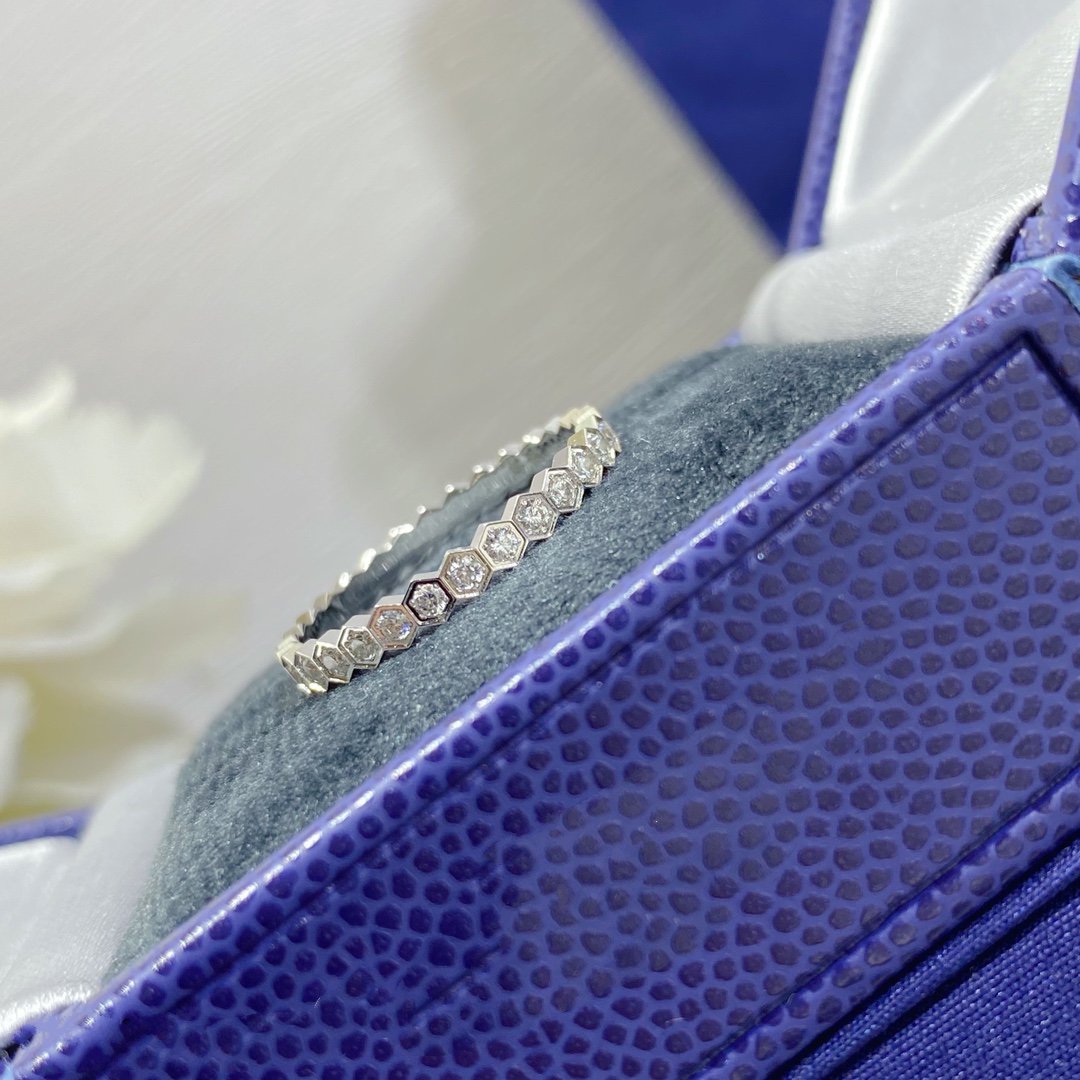 [Charm Aries Jewelry]BEE LOVE DIAMOND PAVED SMALL RING
