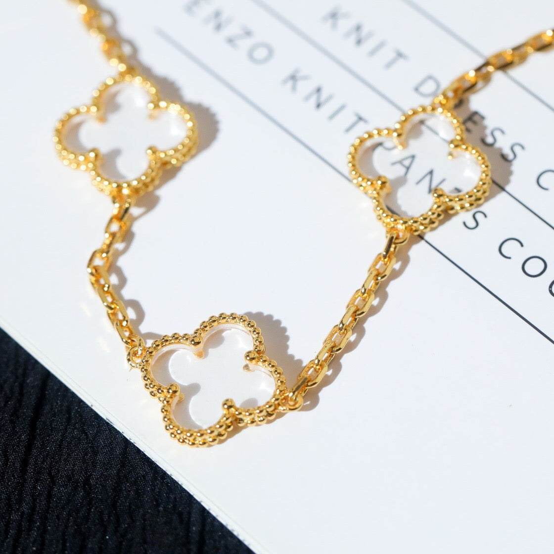 [Charm Aries Jewelry]CLOVER 5 MOTIF ROCK CRYSTAL PINK GOLD BRACELET