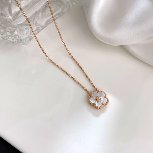 [Charm Aries Jewelry]LUCKY  WHITE MOP  PLUM BLOSSOM NECKLACE