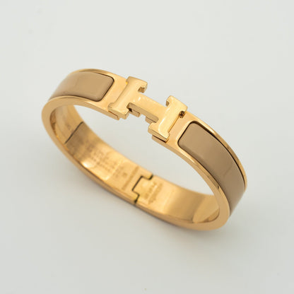 [Charm Aries Jewelry]H GREY BRACELET