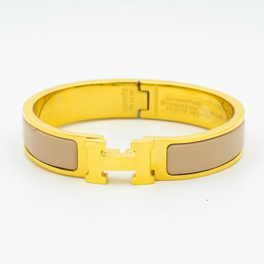 [Charm Aries Jewelry]H GREY BRACELET