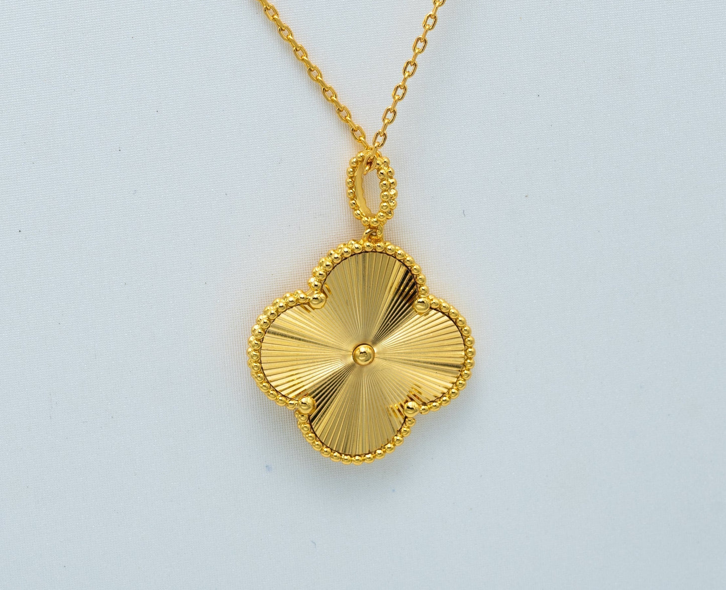 [Charm Aries Jewelry]CLOVER 25MM PEDANT NECKLACE GOLD