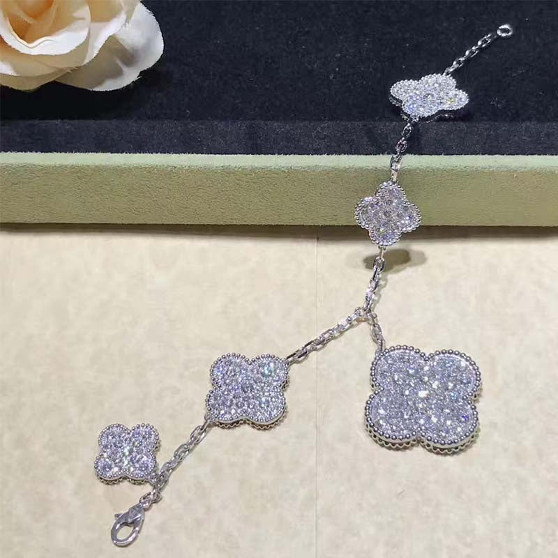 [Charm Aries Jewelry]CLOVER 6 MOTIFS SILVER DIAMOND BRACELET