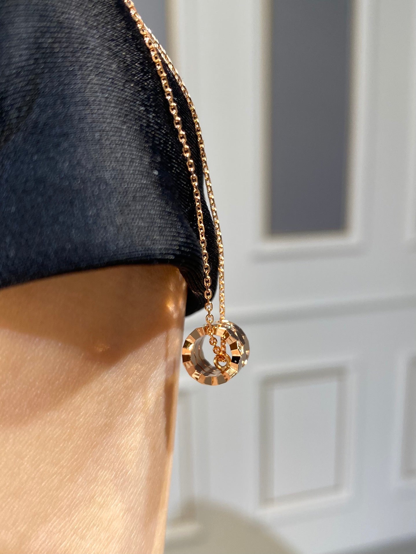 [Charm Aries Jewelry]BEE LOVE DIAMOND NECKLACE