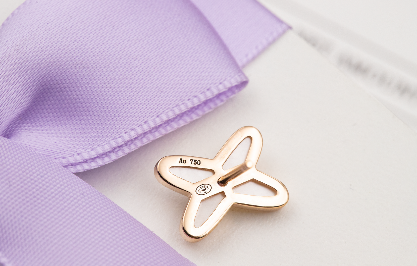 [Charm Aries Jewelry]JEUX DE WHITE MOP ROSE GOLD DIAMOND EARRINGS