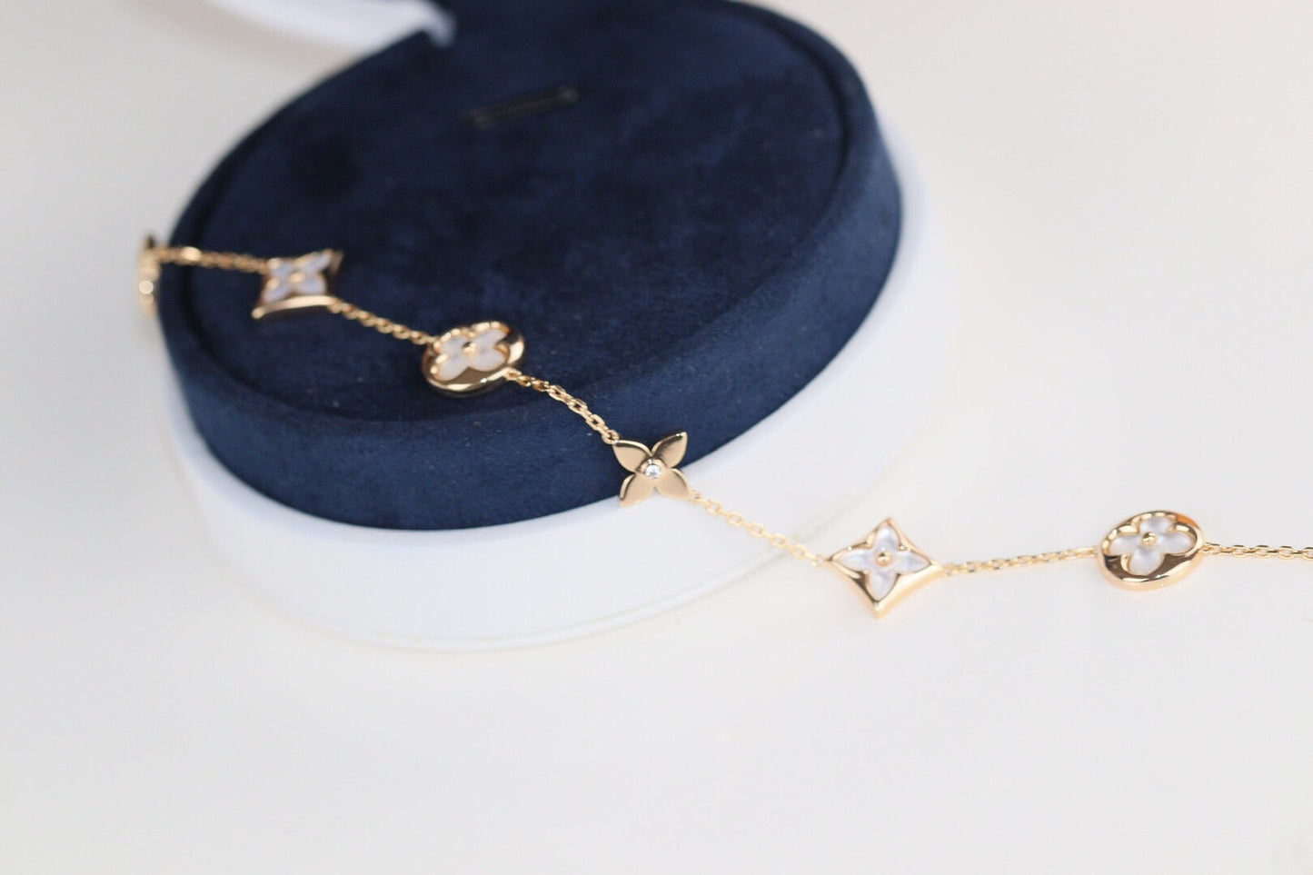 [Charm Aries Jewelry]LEAF CLOVER BRACELET