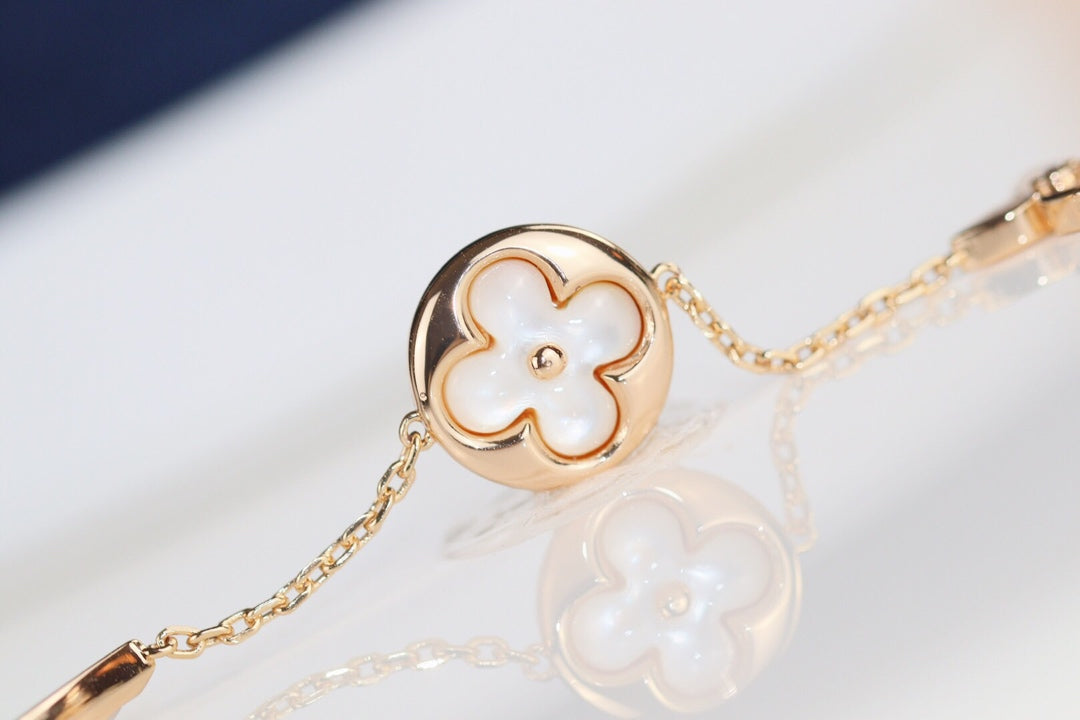 [Charm Aries Jewelry]LEAF CLOVER BRACELET