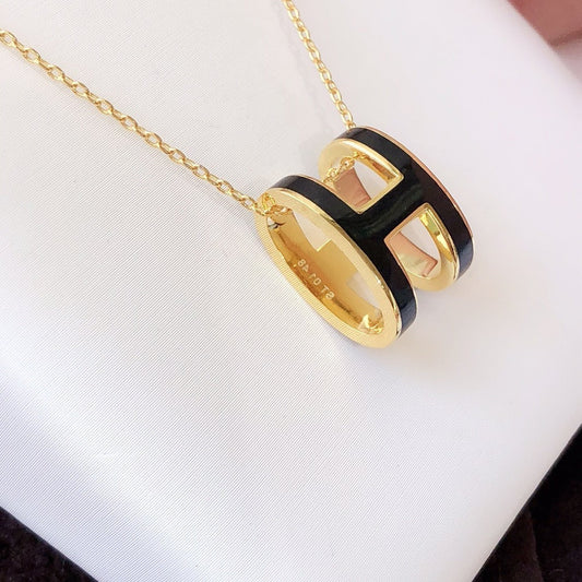 [Charm Aries Jewelry]HM CLIC BLACK ENAMEL GOLD NECKLACE