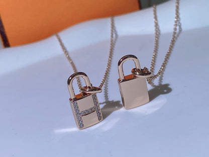 [Charm Aries Jewelry]HM ADVANCED NICHE LOCK HEAD NECKLACE DIAMONDS