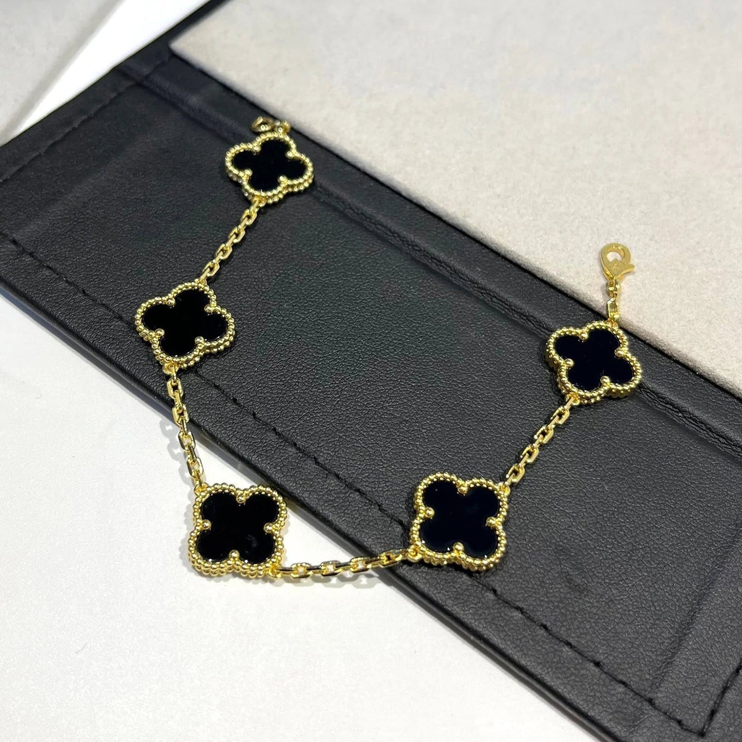 [Charm Aries Jewelry]CLOVER  5 MOTIFS BLACK ONYX BRACELET