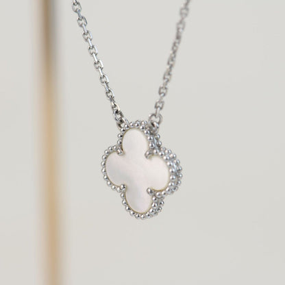 [Charm Aries Jewelry]CLOVER  15MM WHITE MOTHER-OF-PEARL SILVER